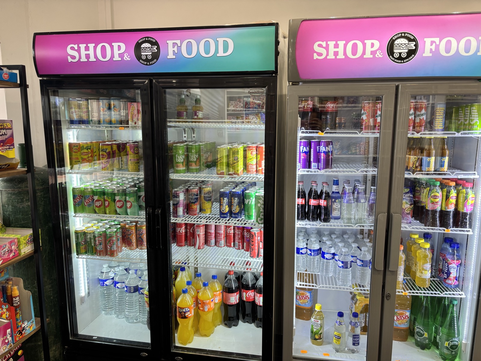 Frigos énergisants et sodas